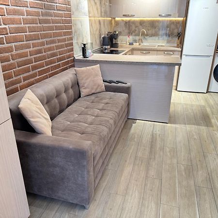 Business Lux Apartment Solomon City Chişinău Eksteriør billede