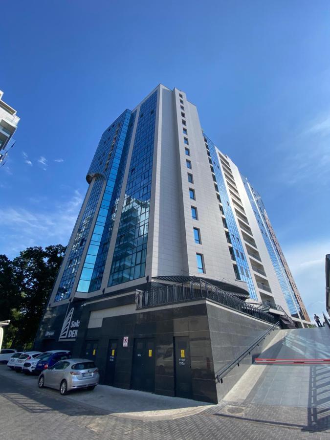 Business Lux Apartment Solomon City Chişinău Eksteriør billede