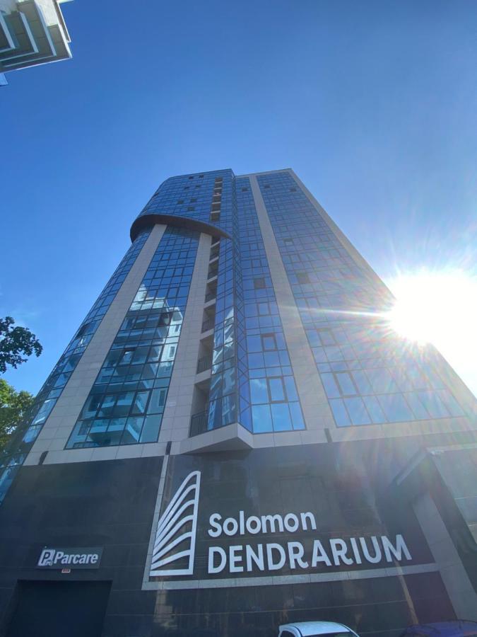 Business Lux Apartment Solomon City Chişinău Eksteriør billede