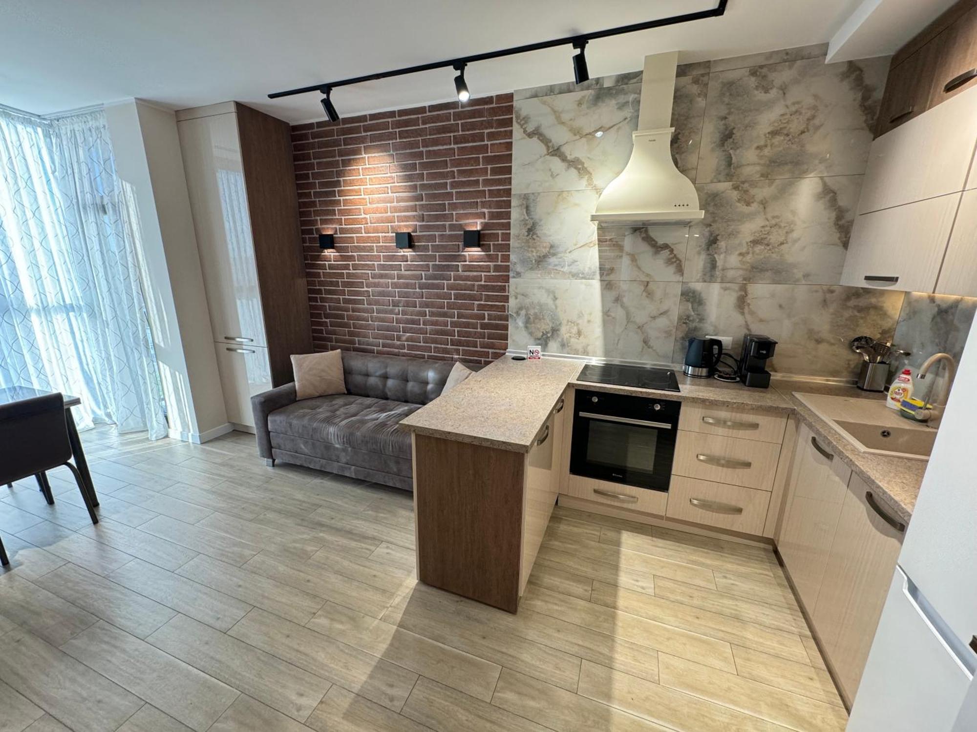 Business Lux Apartment Solomon City Chişinău Eksteriør billede