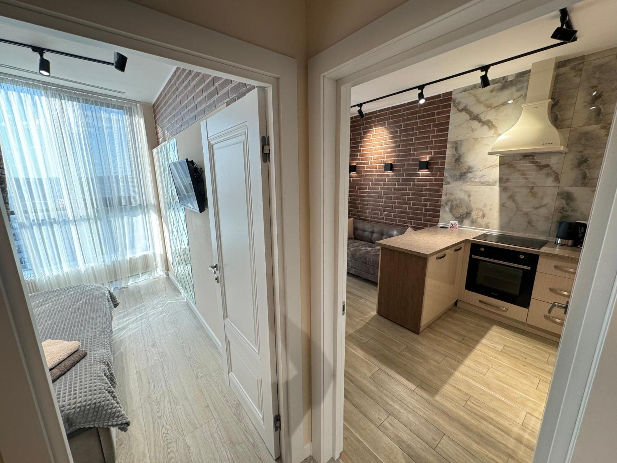 Business Lux Apartment Solomon City Chişinău Eksteriør billede