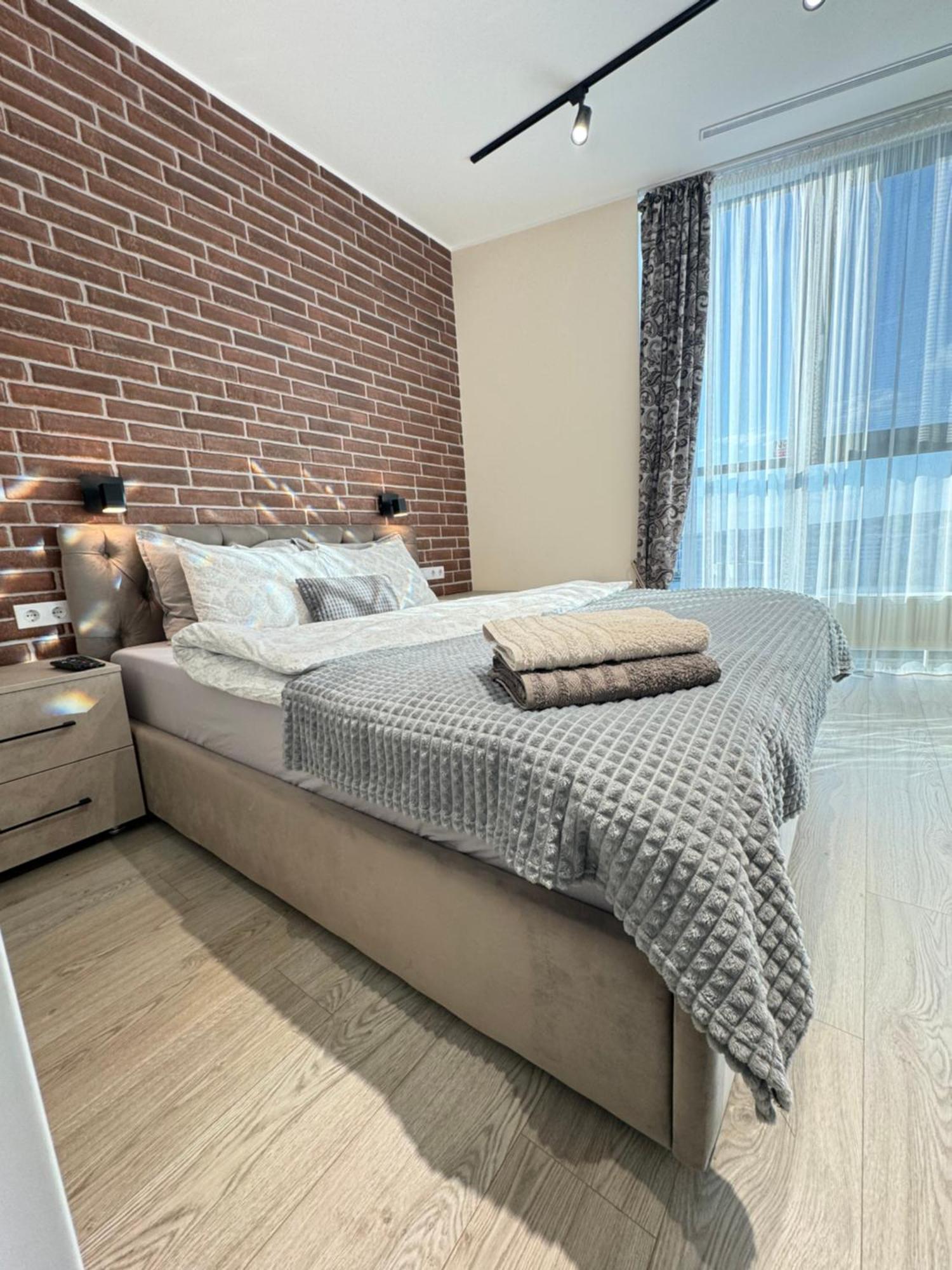 Business Lux Apartment Solomon City Chişinău Eksteriør billede