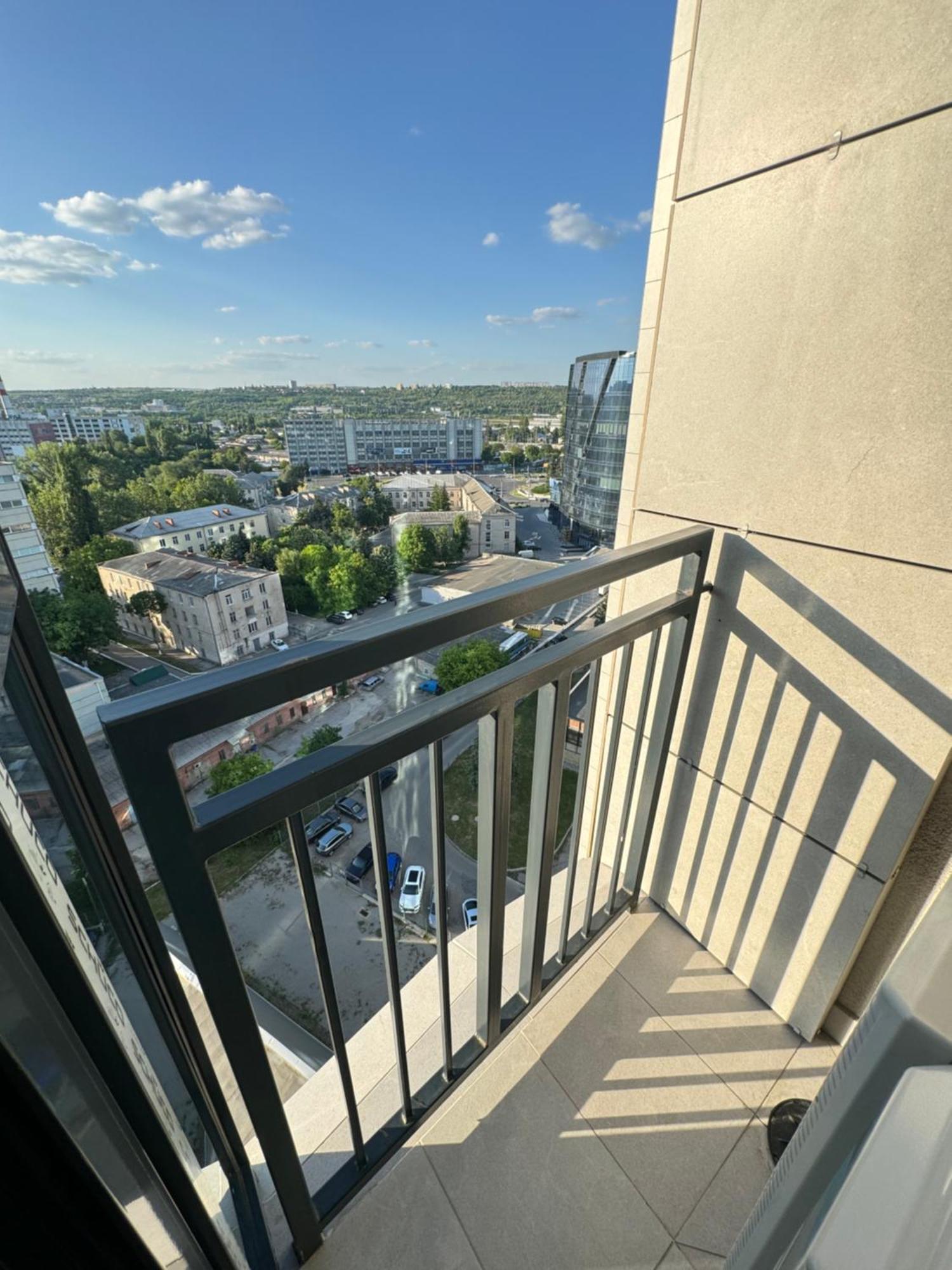 Business Lux Apartment Solomon City Chişinău Eksteriør billede