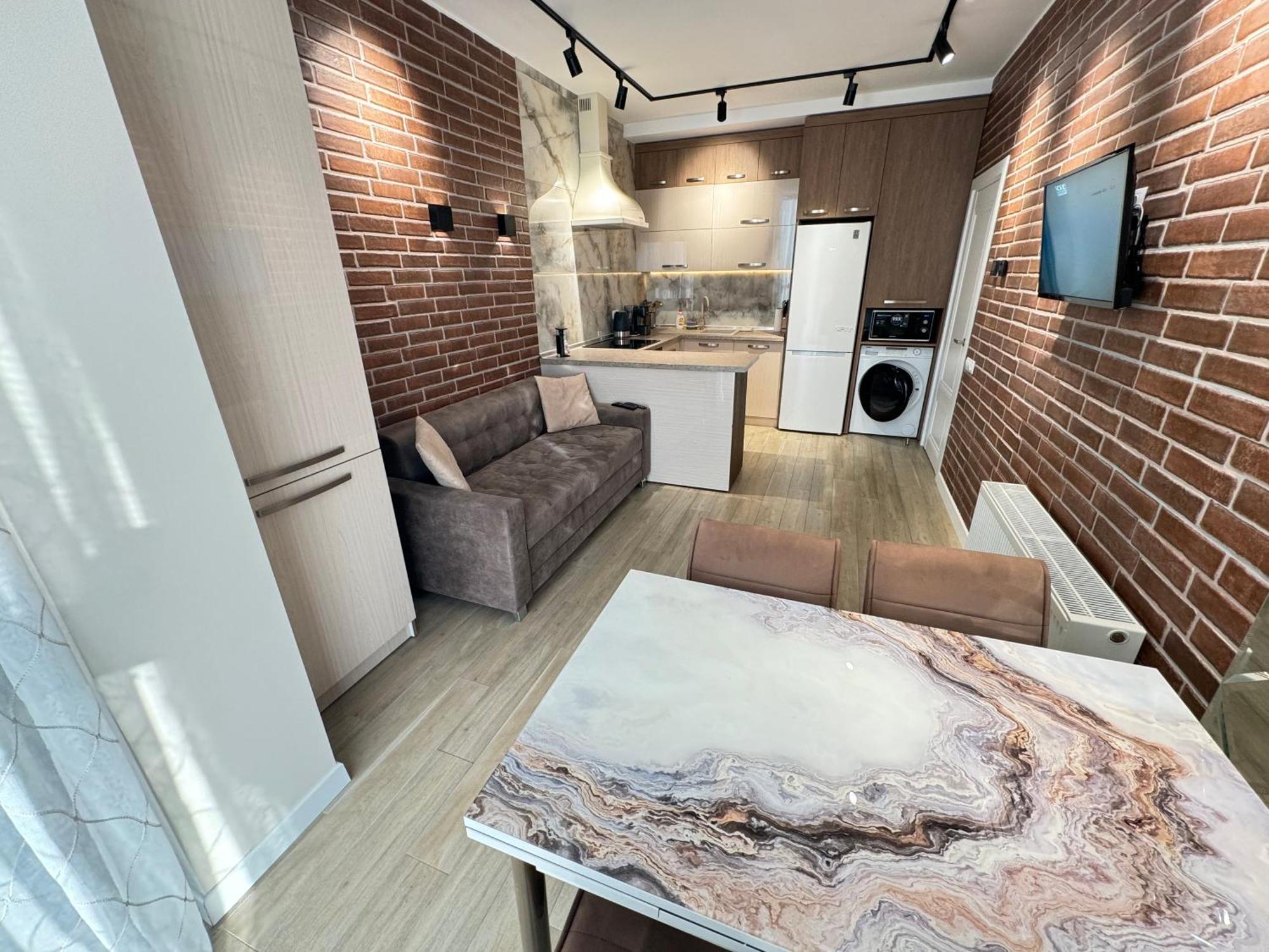 Business Lux Apartment Solomon City Chişinău Eksteriør billede