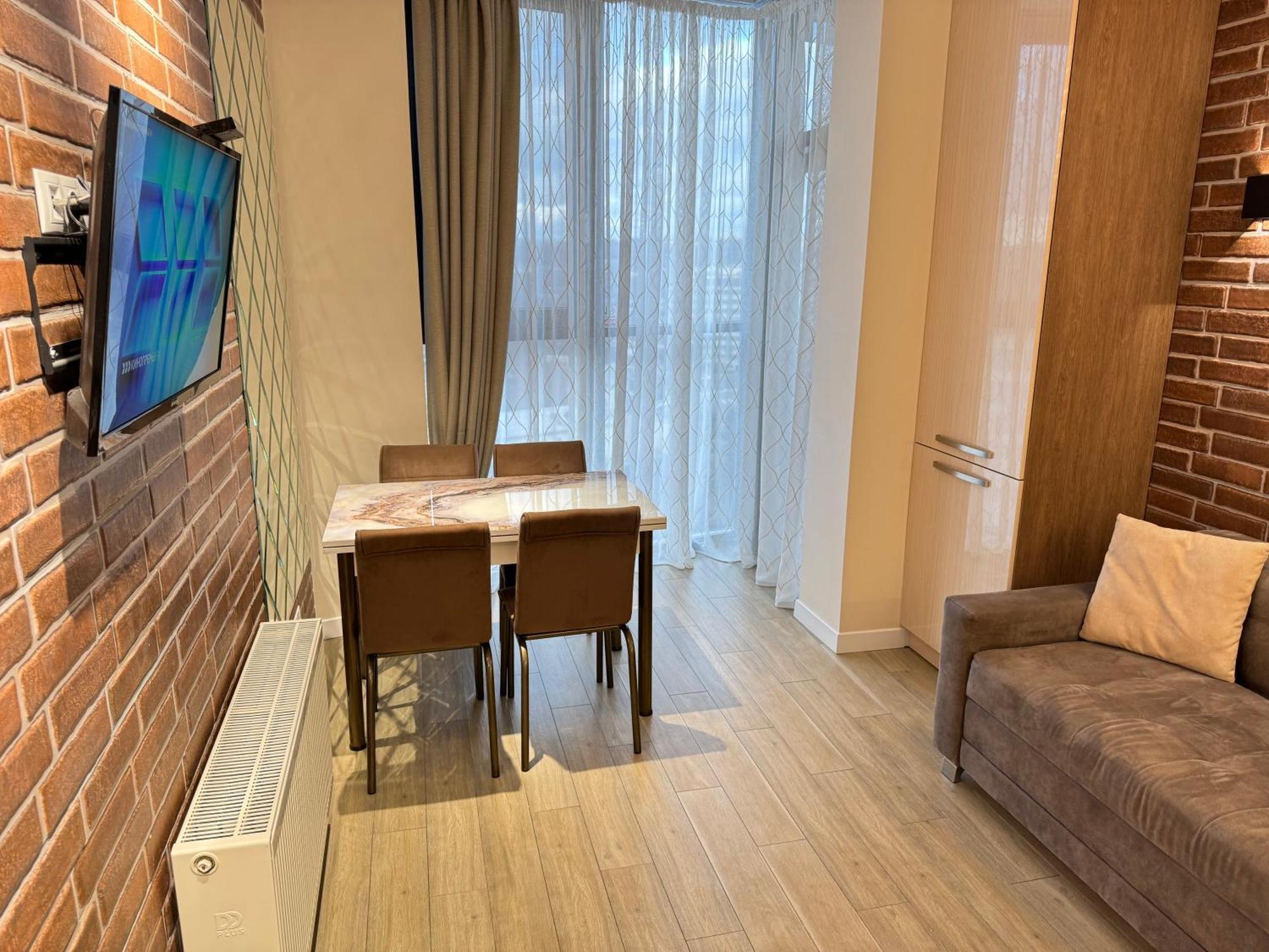 Business Lux Apartment Solomon City Chişinău Eksteriør billede