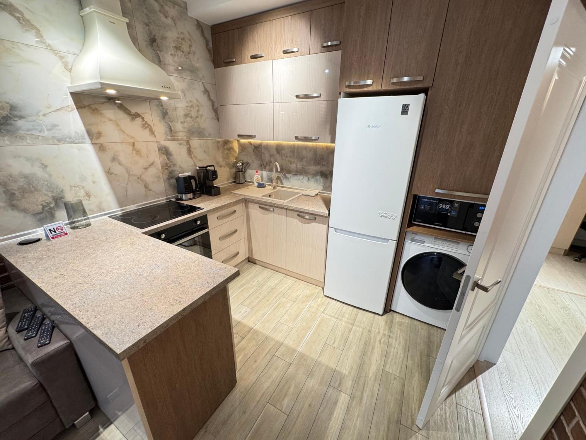 Business Lux Apartment Solomon City Chişinău Eksteriør billede