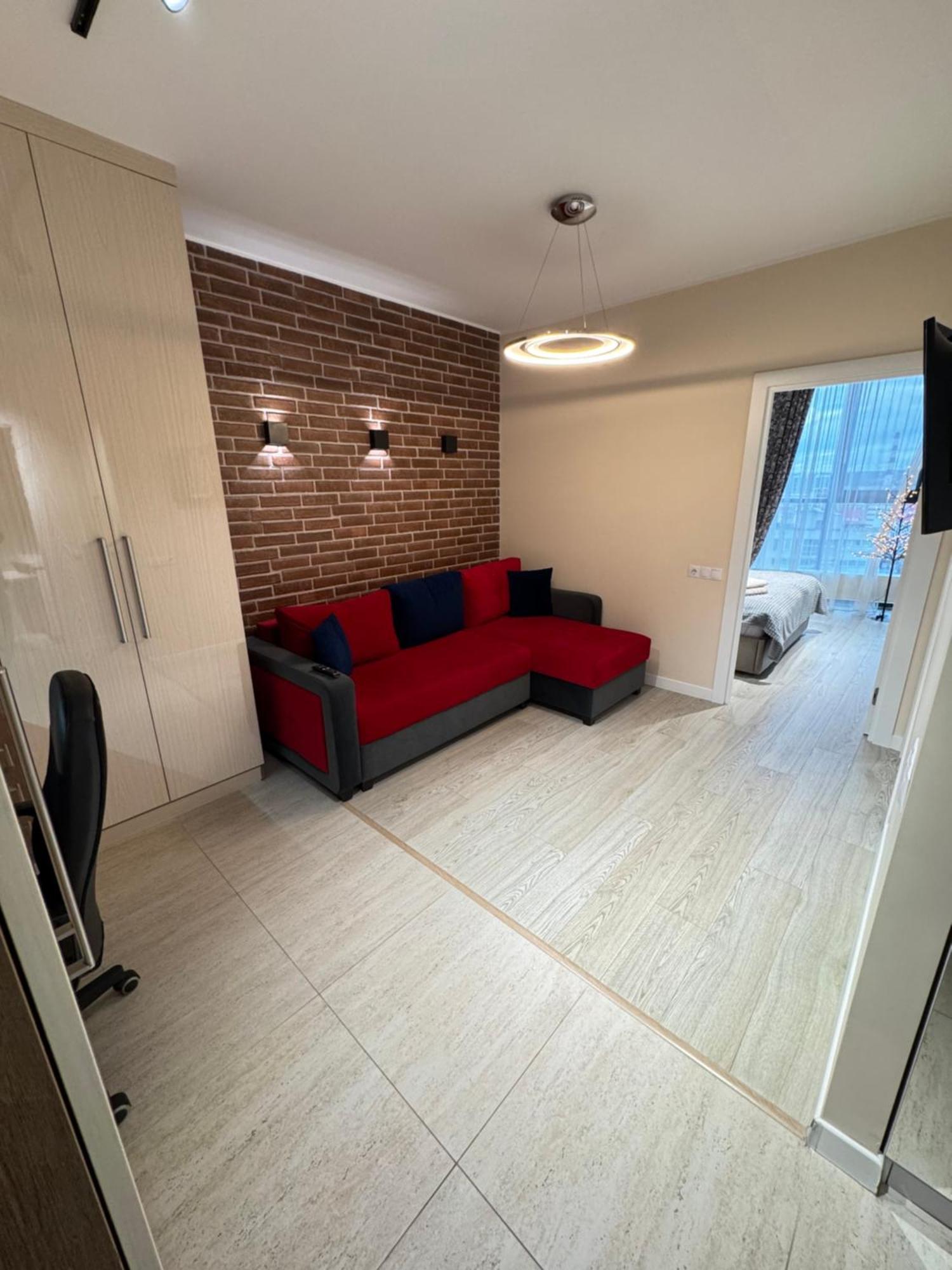 Business Lux Apartment Solomon City Chişinău Eksteriør billede